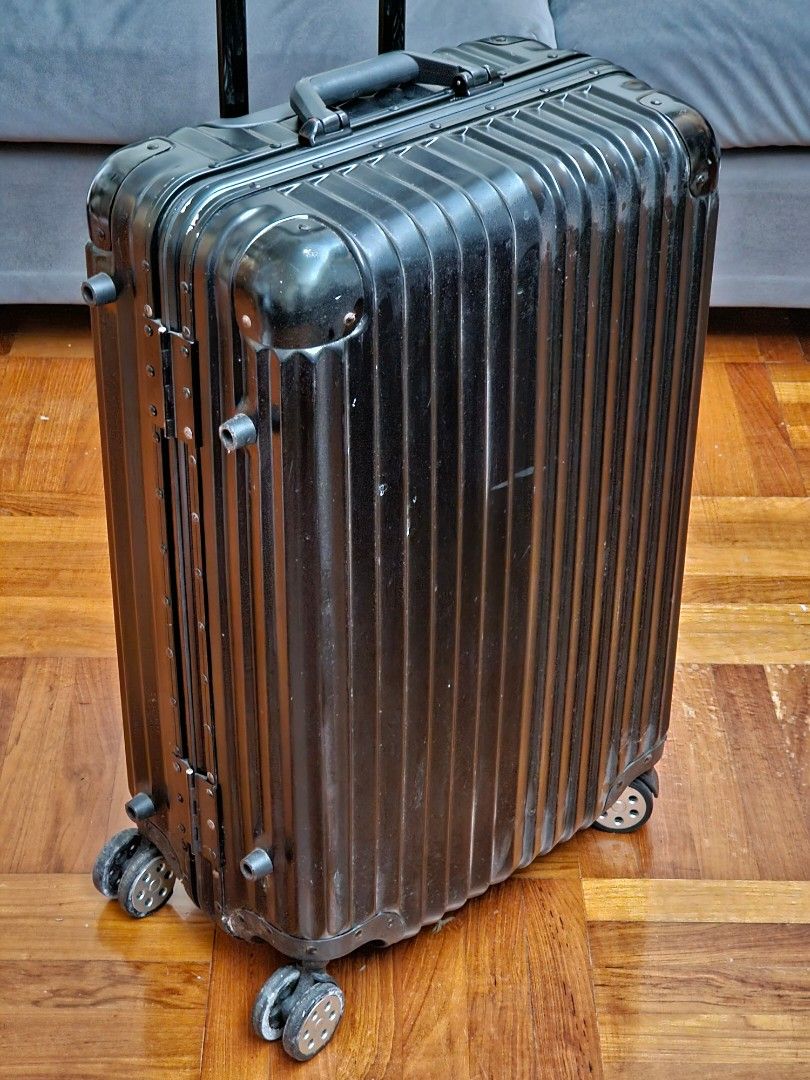 ELLE Suitcase, 興趣及遊戲, 旅行, 旅遊 旅行必需品及用品 Carousell