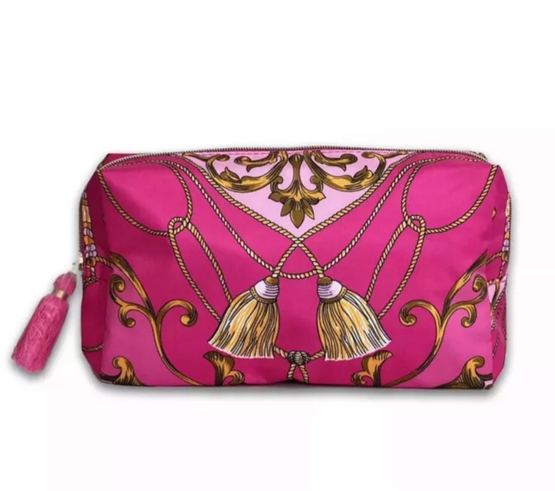 Estee Lauder cosmetic pouch on Carousell