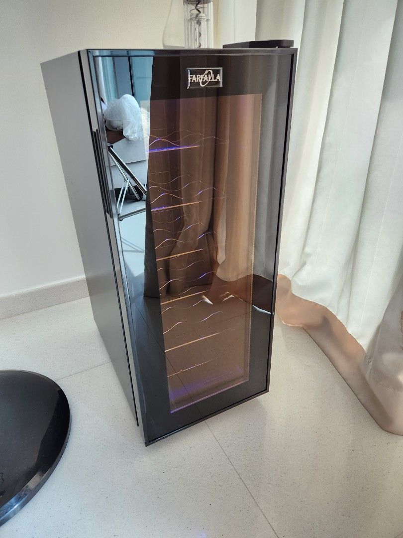 Farfalla Wine Chiller 12 bottles, TV & Home Appliances, Kitchen