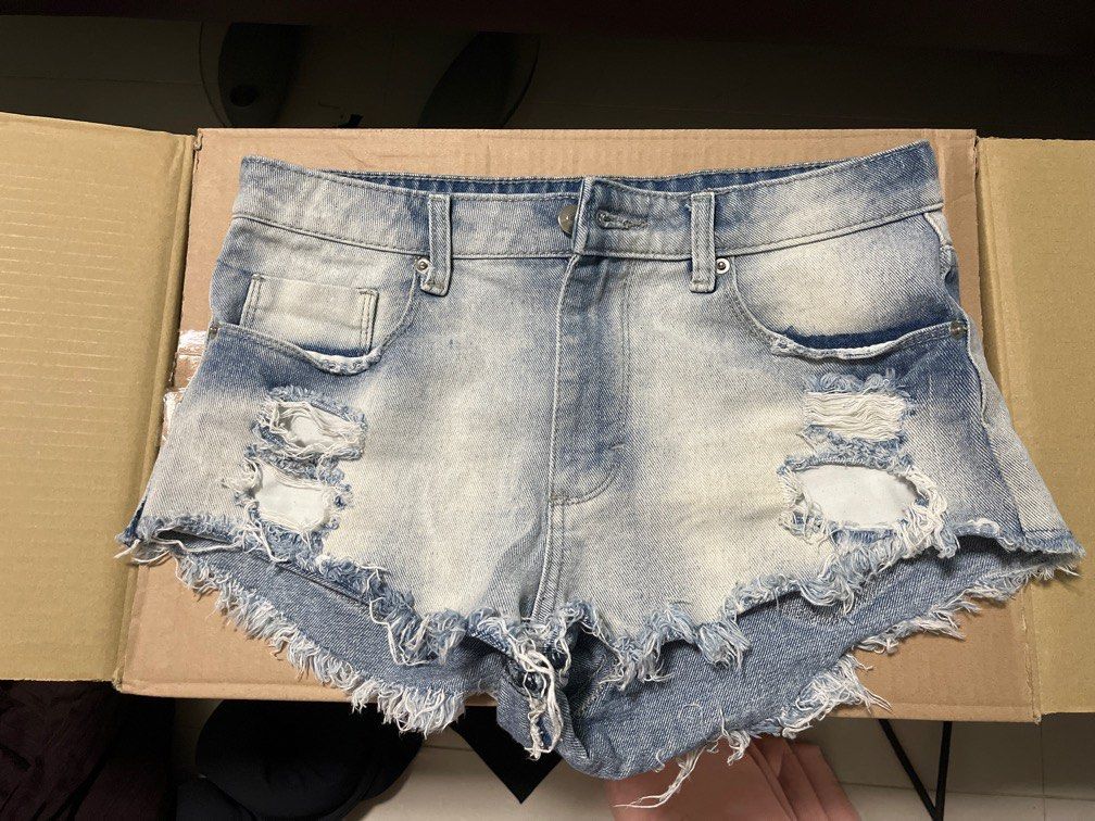 Forever21 denim shorts EU36/UK26, Women's Fashion, Bottoms, Shorts