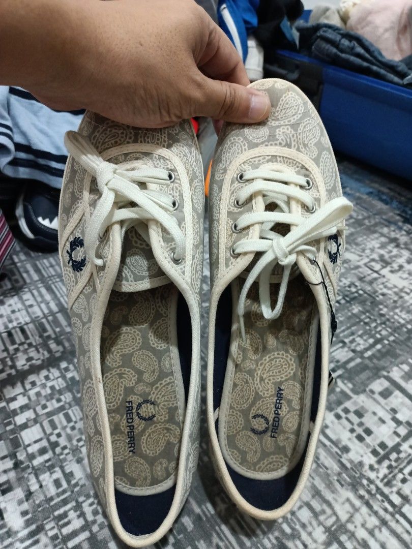 Fred perry best sale ladies canvas shoes
