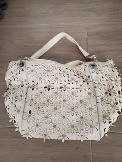 （分類：）位於 。 由 adou4527 提交（商品編號 1234111040，圖片 1）。簡介： 。