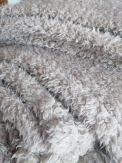 Fur bed topper (king size)