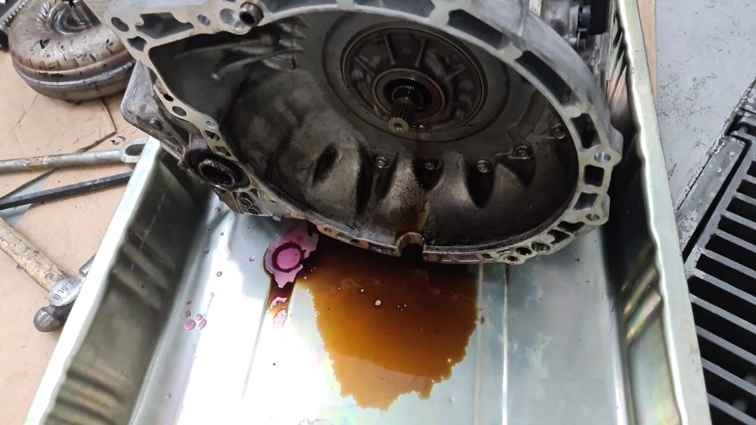 Gear box oil leaking repair, Car Accessories, Car & Services