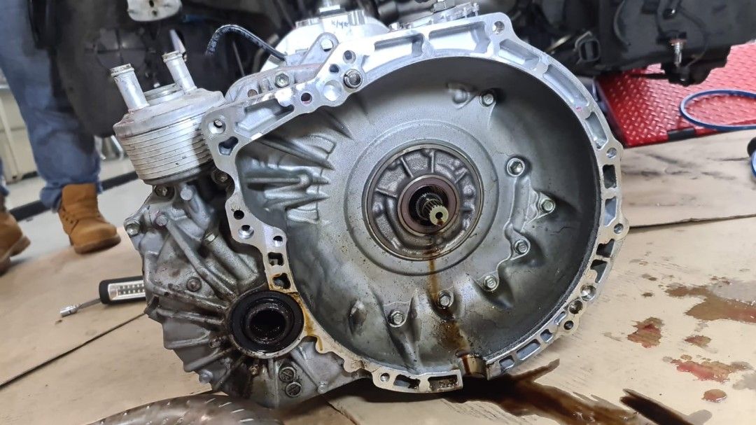 Gear box oil leaking repair, Car Accessories, Car & Services