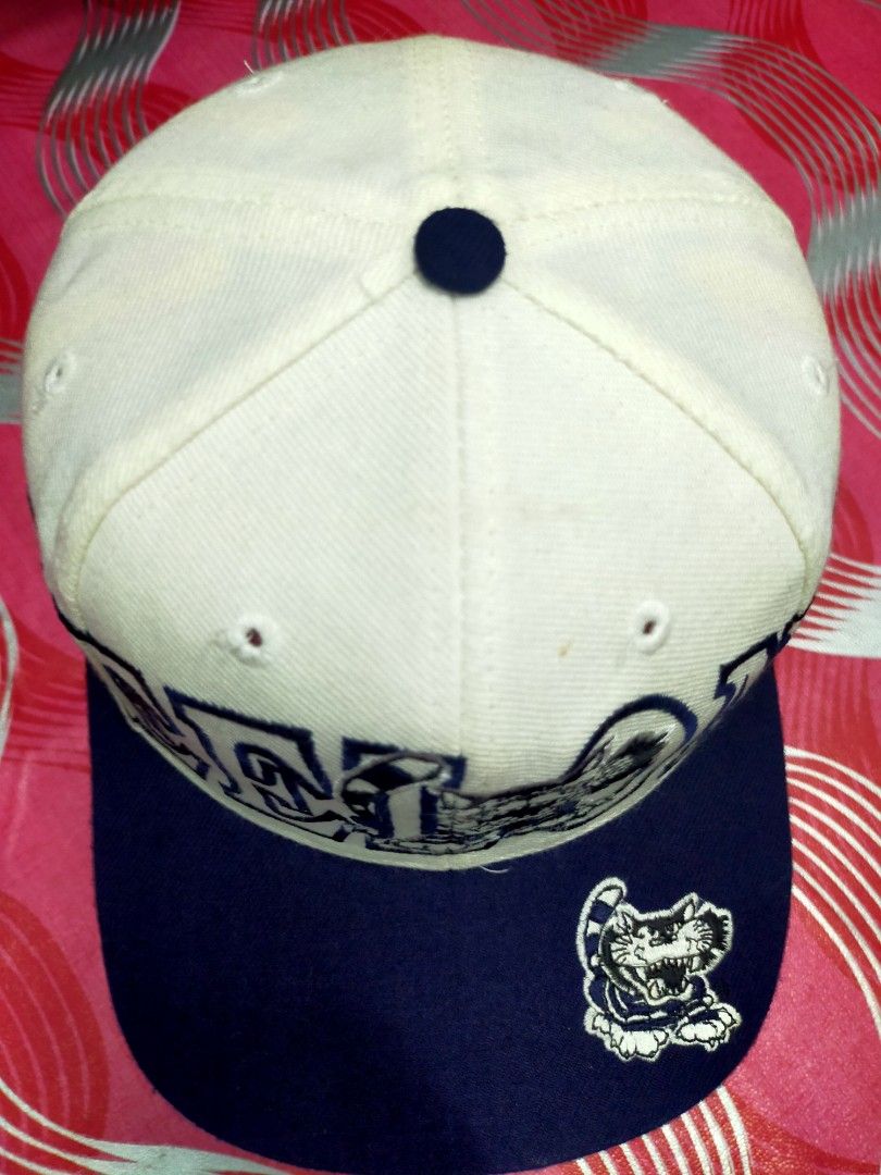 GEELONG CAP, Men's Fashion, Watches & Accessories, Cap & Hats on Carousell
