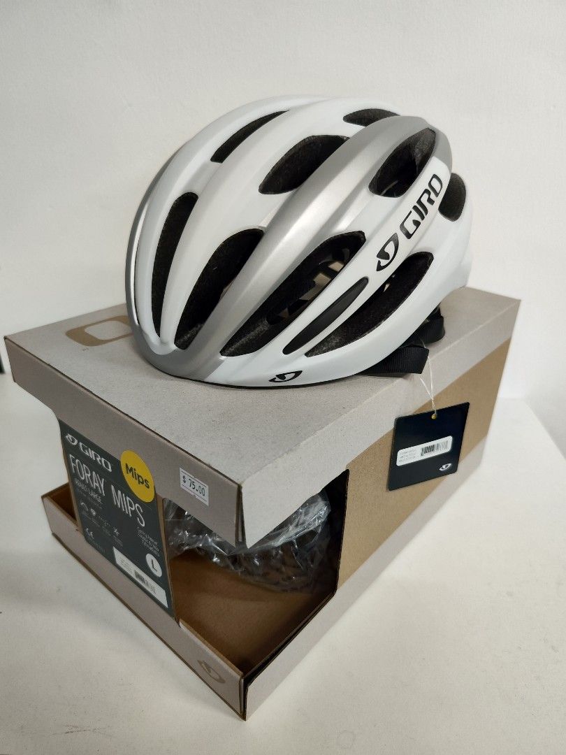 Giro foray cheap mips medium