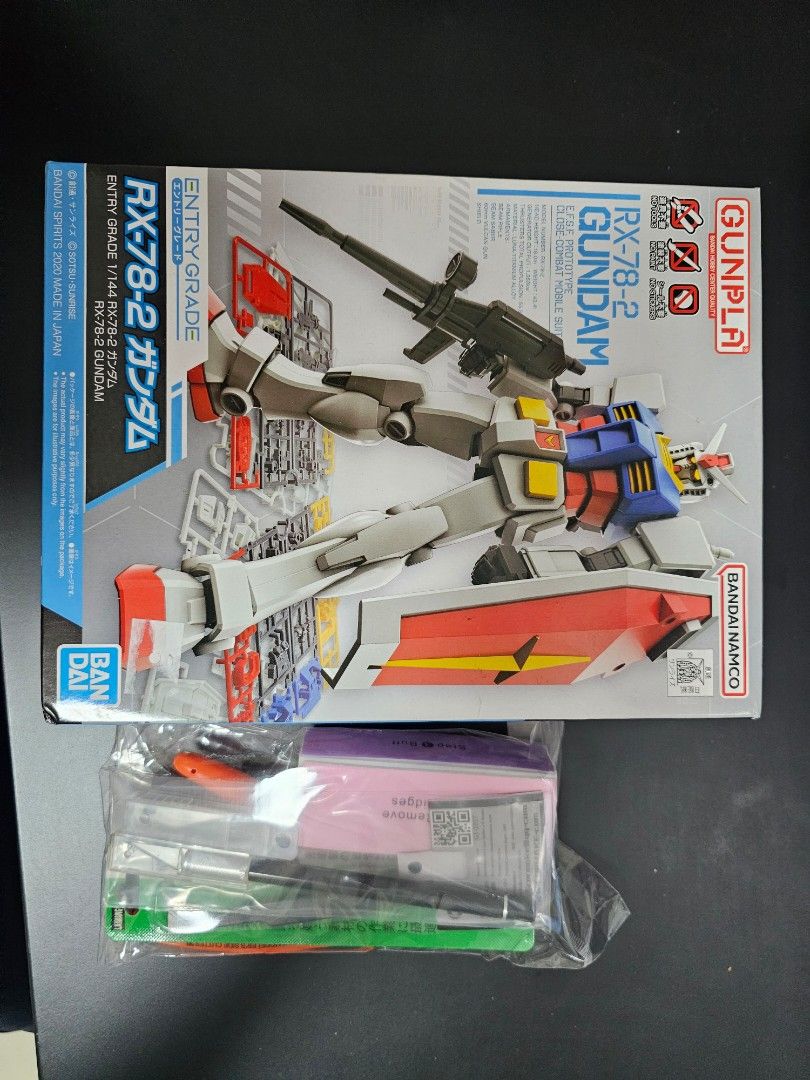 Gundam RX-78-2 Entry Grade with building kit (both unopened), Hobbies ...