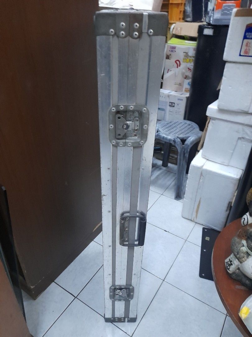 Hard case (Category: Storage Boxes & Baskets) located in Malabon City. Submitted by newbear.425b6e (Listing ID 1234116204, Image 2). Description: hard case made from japan.size seen in photo..