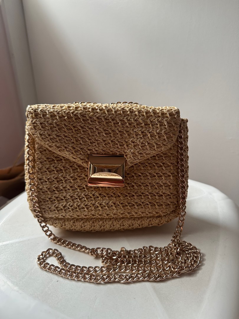 H&M crossbody on Carousell