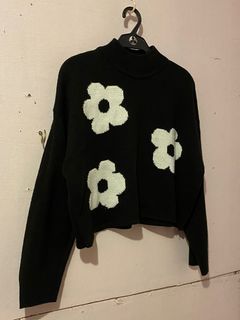 H&m knitted flower turtle neck