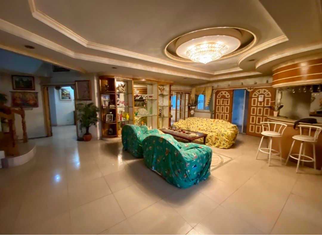 House for sale Corinthian Garden near Greenmeadows Valle Verde