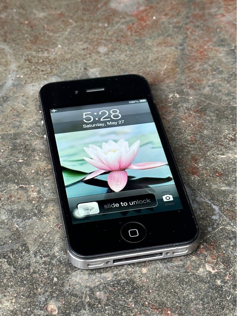 iPhone 4S 16GB (Category: Others) located in Narra. Submitted by cpaddict (Listing ID 1234191434, Image 1). Description: Used for several years with proper care. Rare iOS 6.1.3 software version, very smooth and responsive touch except home button hard to touch. Free 352 songs and 29 music videos download already from iTunes..