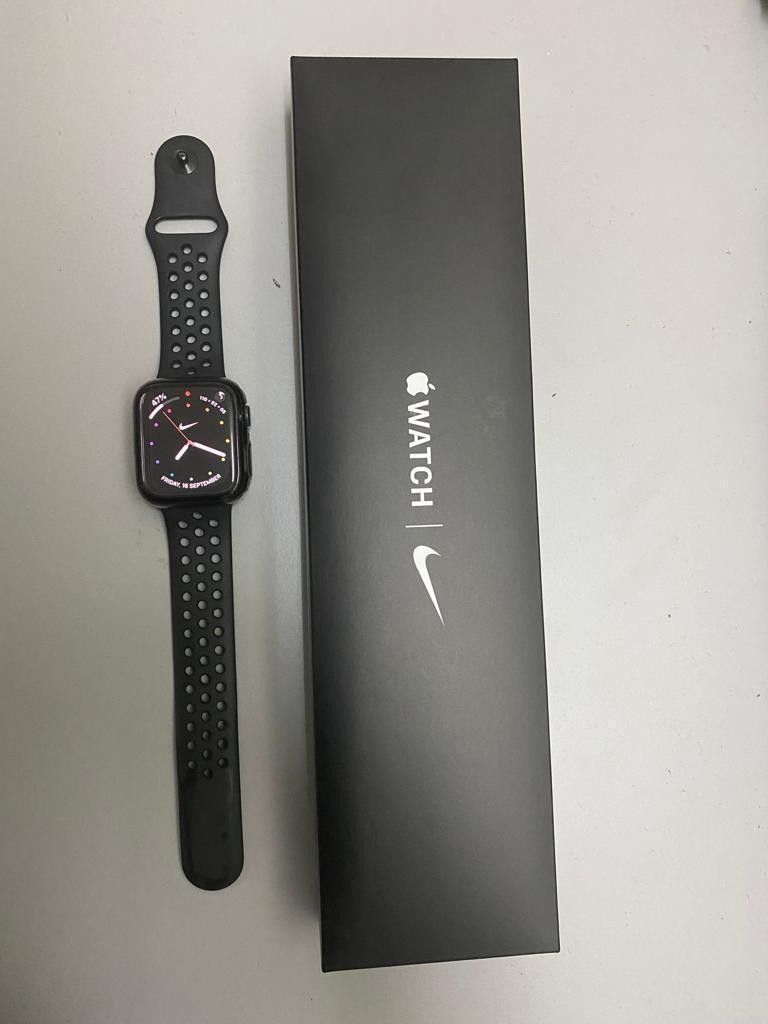 Iwatch series hotsell 6 nike 44mm