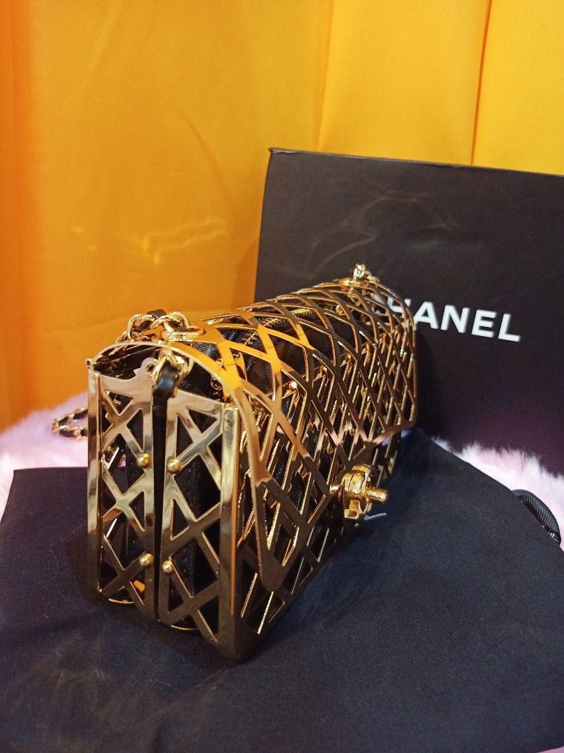 Japan Preloved VIP Chanel Sling (Category: Luxury Bags & Wallets) located in Cebu City. Submitted by day.98 (Listing ID 1234067062, Image 3). Description: selected from japan surplus Gold Hardwares no flaws small size with holo stciker & etikita.