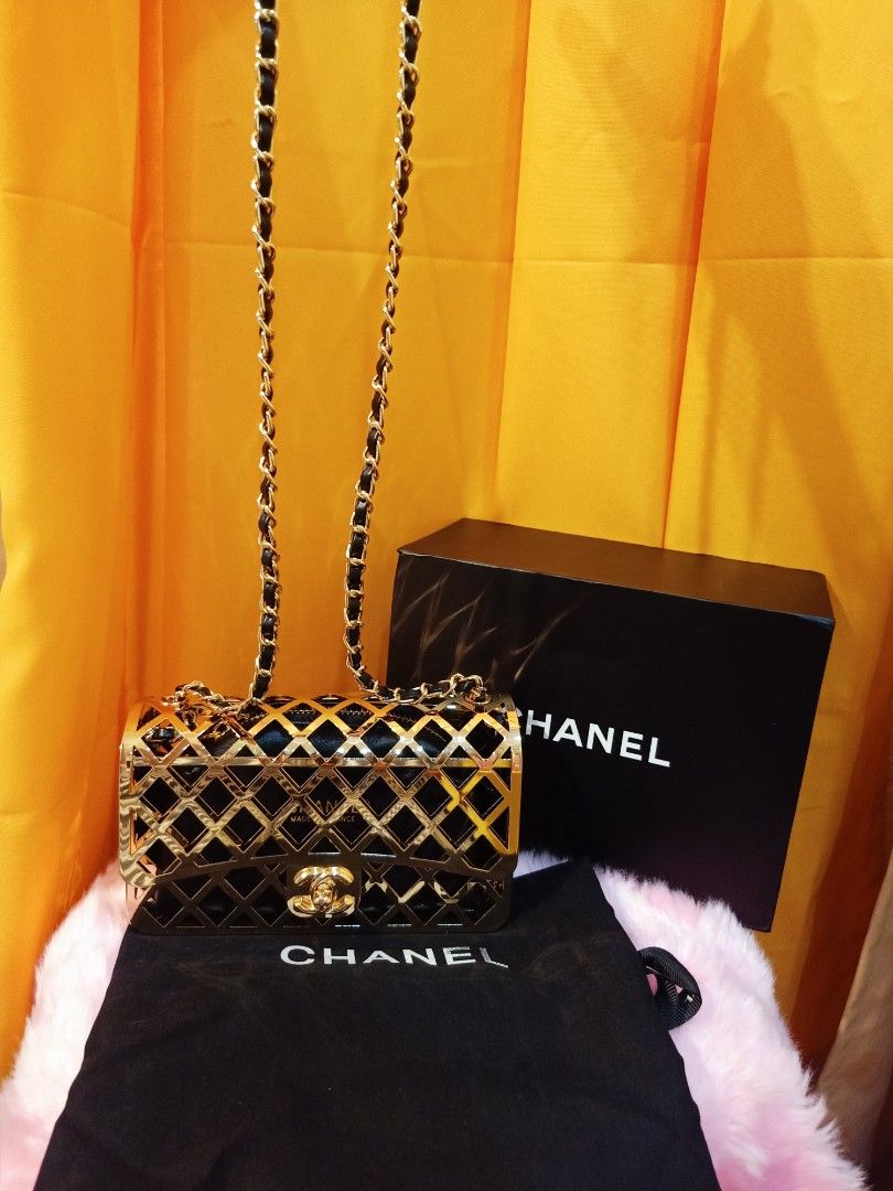 Japan Preloved VIP Chanel Sling (Category: Luxury Bags & Wallets) located in Cebu City. Submitted by day.98 (Listing ID 1234067062, Image 1). Description: selected from japan surplus Gold Hardwares no flaws small size with holo stciker & etikita.