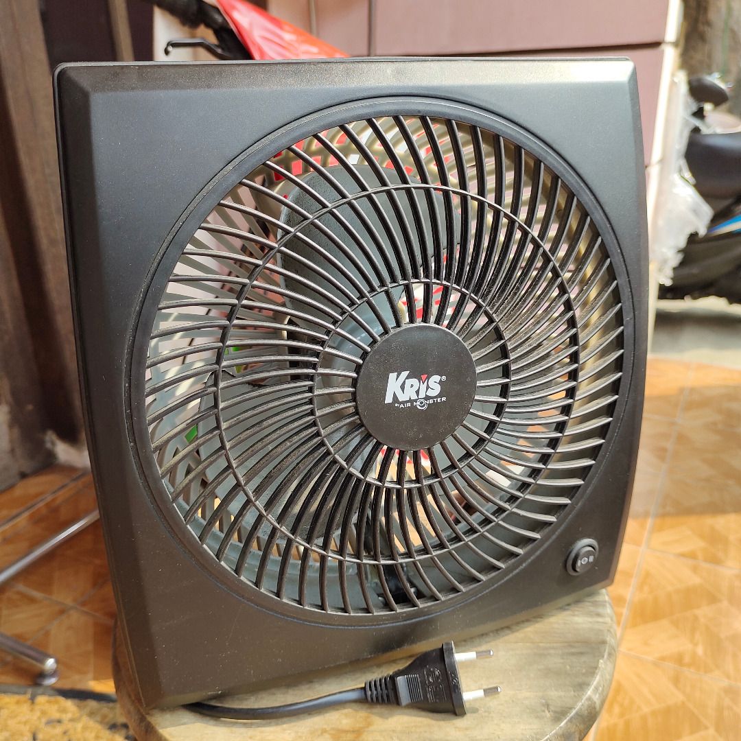 Kris 9 Inci Kipas Angin Meja Table Fan 35w On Carousell 2870