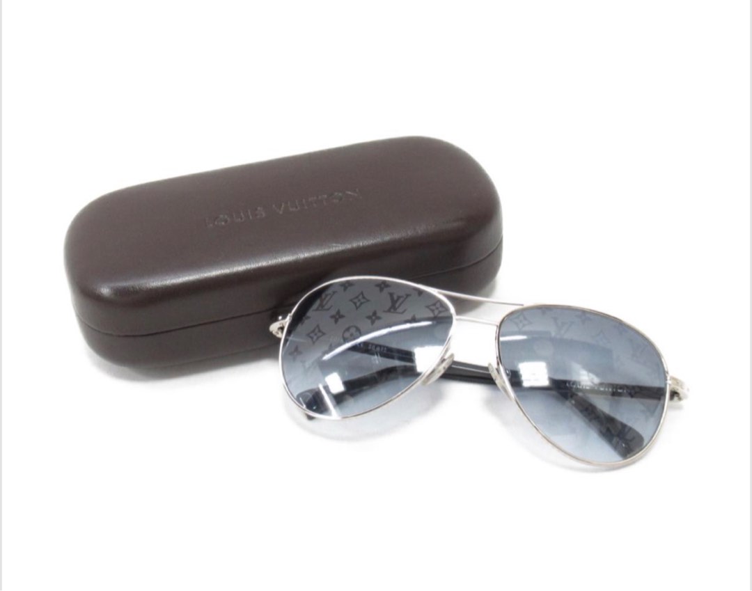 Louis Vuitton Conspiration Pilote Sunglasses Luxury Accessories