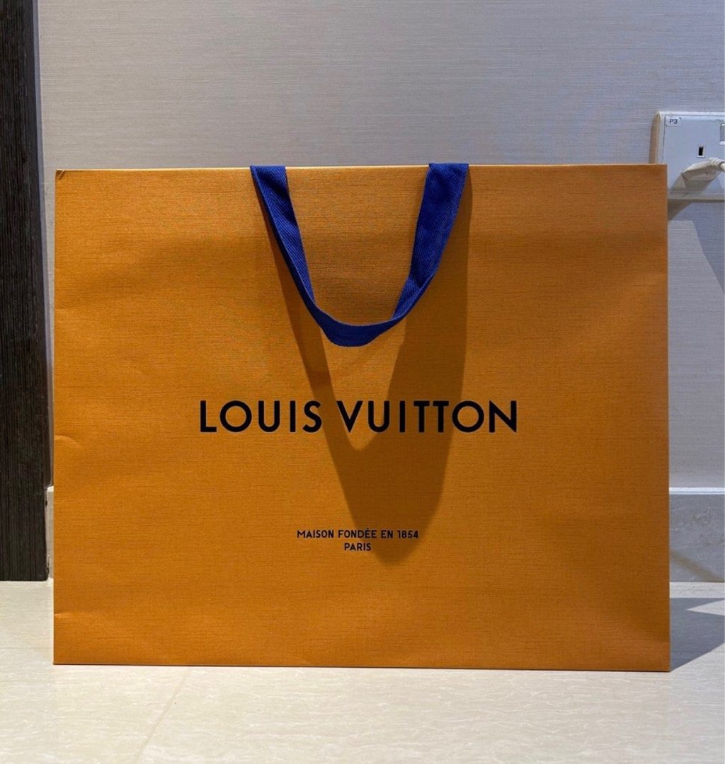 Louis Vuitton LV Paper Bag (3 sizes), Women's Fashion, Bags & Wallets ...