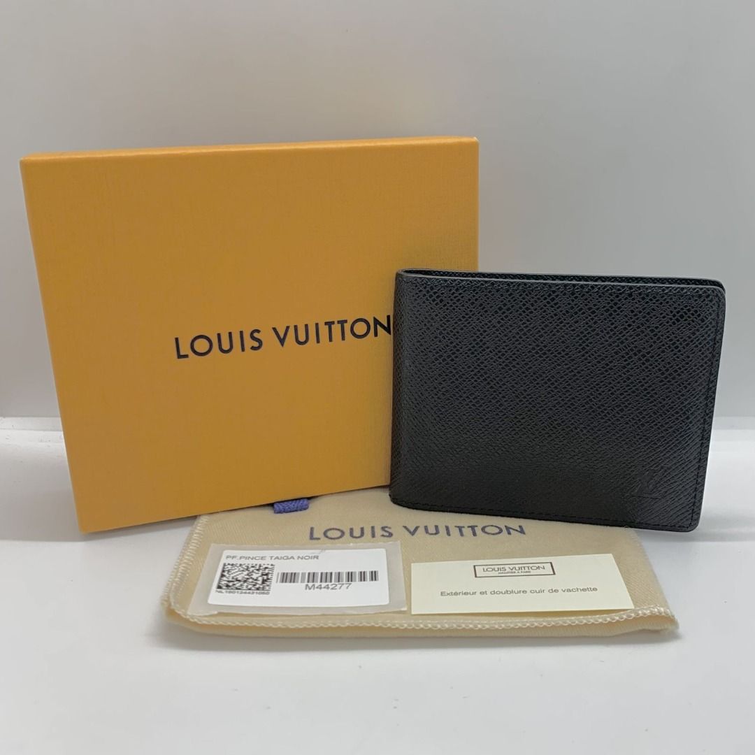 Louis Vuitton Taiga Portefeuille Pince M62978 Money clip
