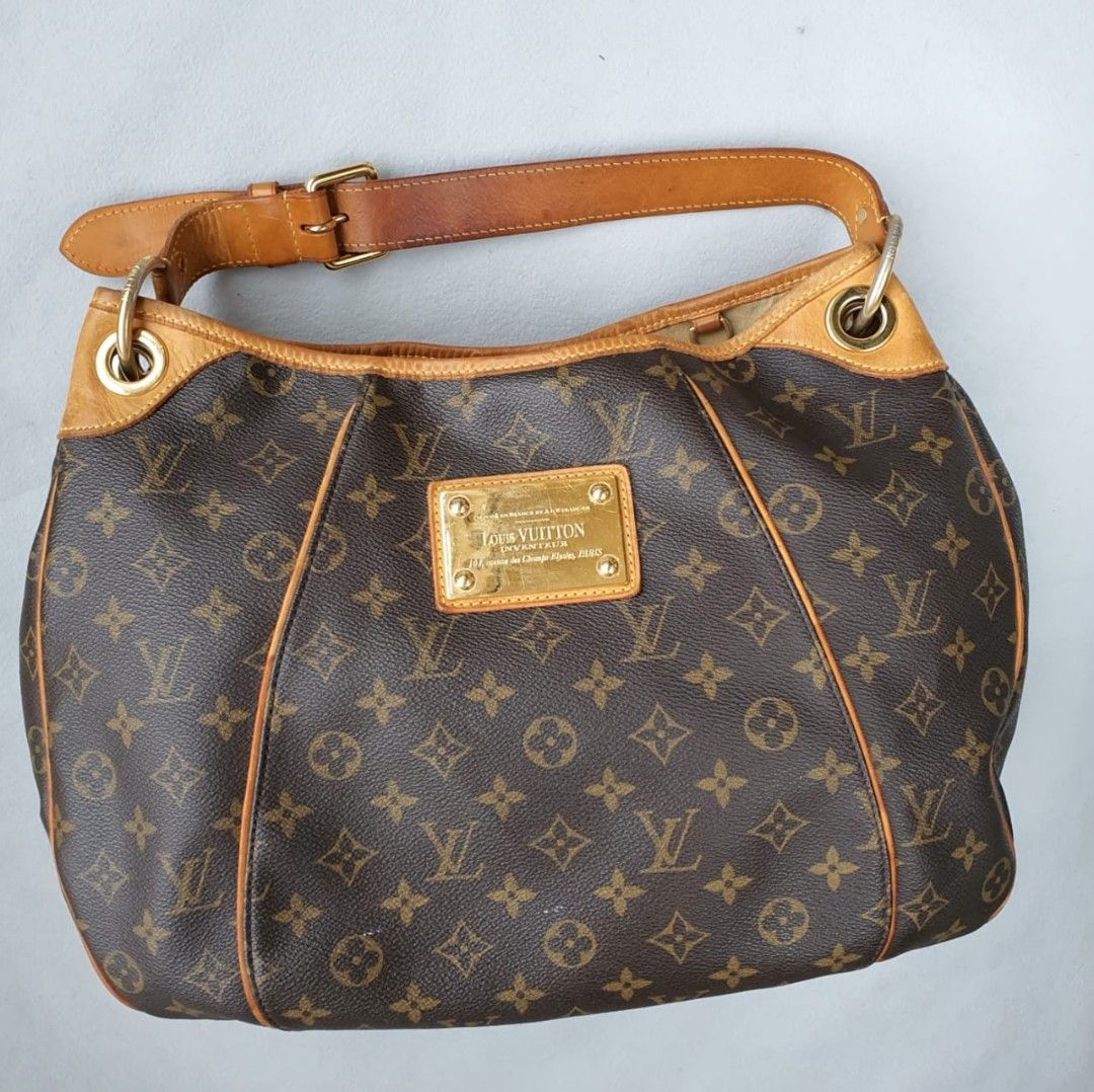 Louis Vuitton LV Galliera PM Monogram Shoulder Bag, Luxury, Bags & Wallets  on Carousell