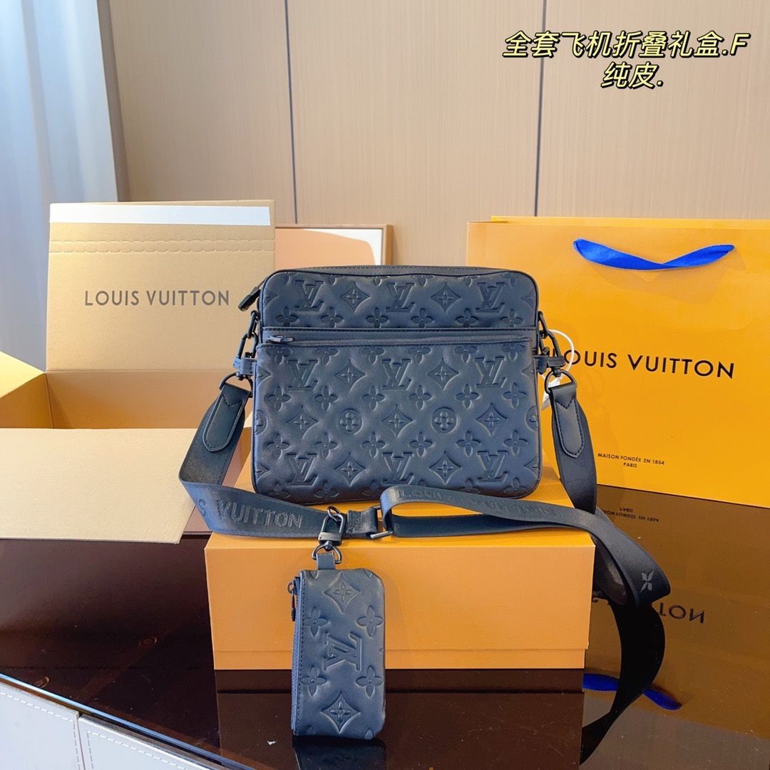 Pre-Owned & Vintage LOUIS VUITTON Crossbody Bags for Men