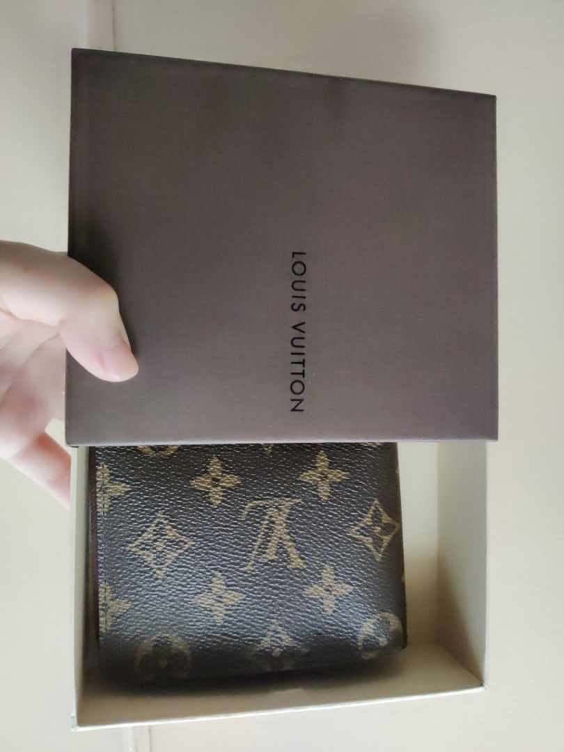 Louis Vuitton Multiple Wallet Monogram Shadow leather (Men), Luxury, Bags &  Wallets on Carousell