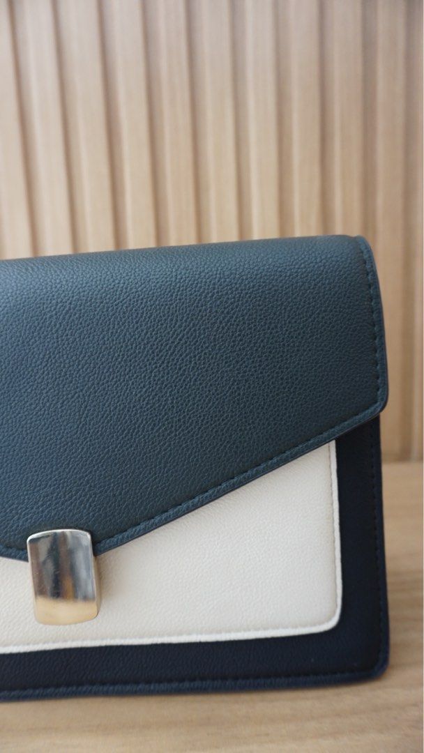 Mango Chain Sling Bag Dark Green, Fesyen Wanita, Tas & Dompet di Carousell