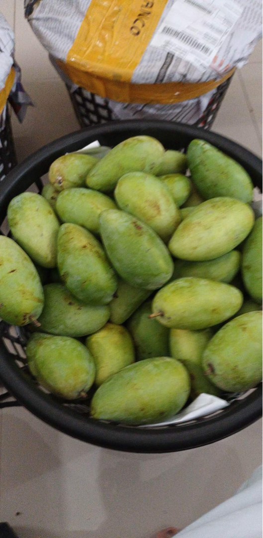 Mangoes per kilo on Carousell
