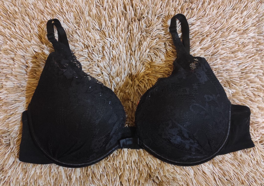 Original (36C) Marilyn Monroe Push-up Bra, Women's Fashion, Undergarments &  Loungewear on Carousell