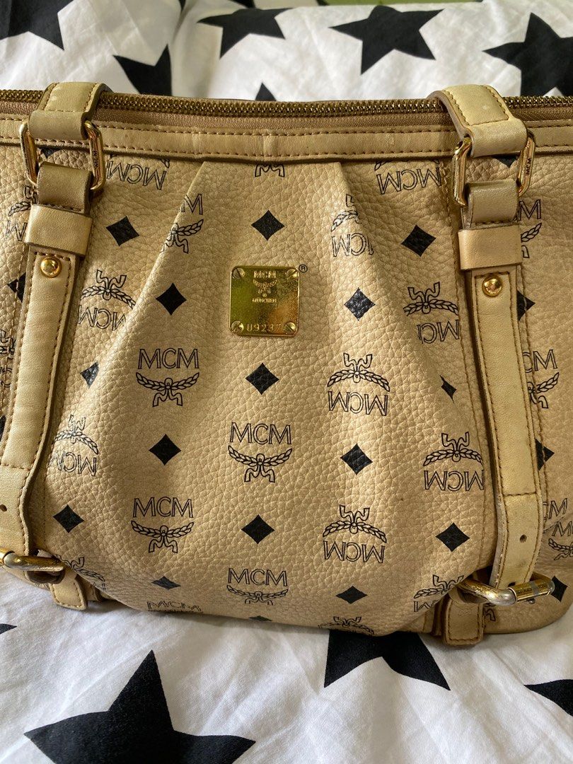 Authentic Flawless mcm doctor's bag, Women's Fashion, Bags & Wallets,  Cross-body Bags on Carousell