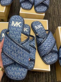 MICHAEL KORS FLAT SANDALS BLUE SIZE 6,6.5,7 AND WHITE 6.5,7,7.5 with box