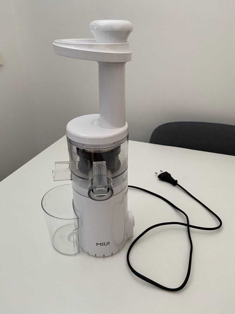 MIUI Cold Press Juicer Masticating Extractor, BPA Free Mini Electric