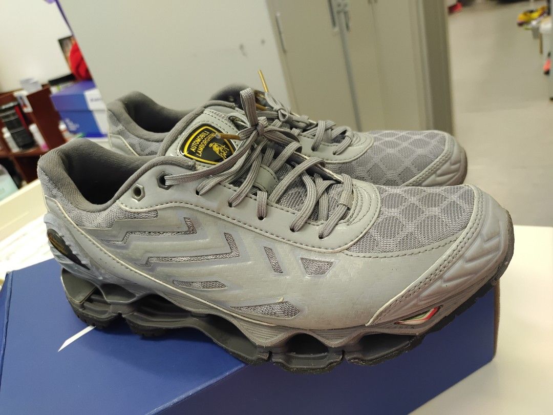 Mizuno x Lamborghini Wave Tenjin Carousell