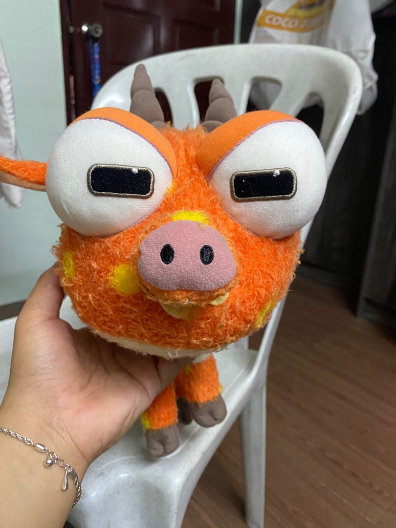 Archie the shop scare pig plush