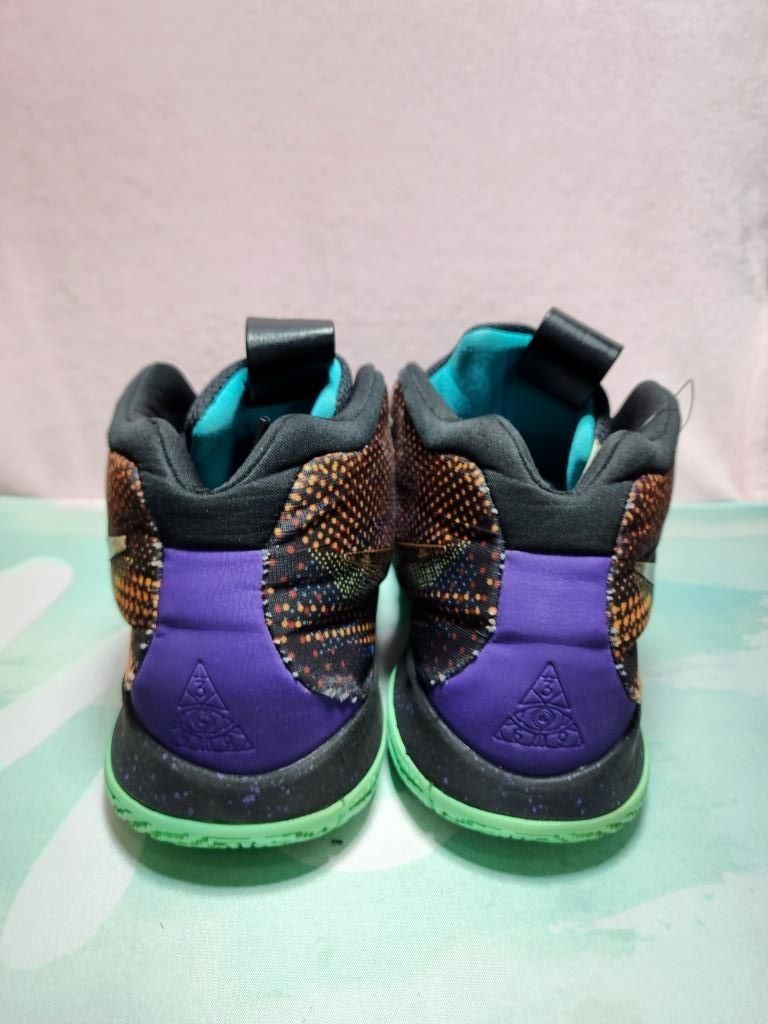 Kyrie 4 black shop sonic yellow purple venom