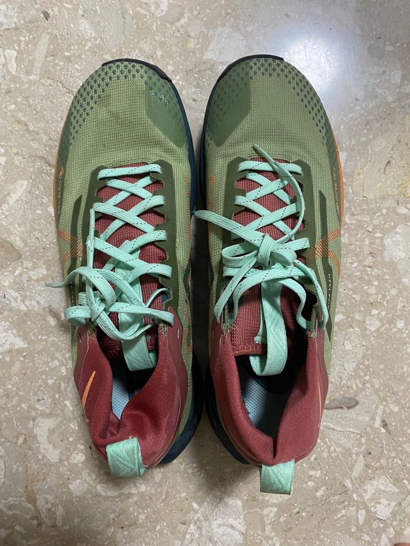 Reebok pegasus top