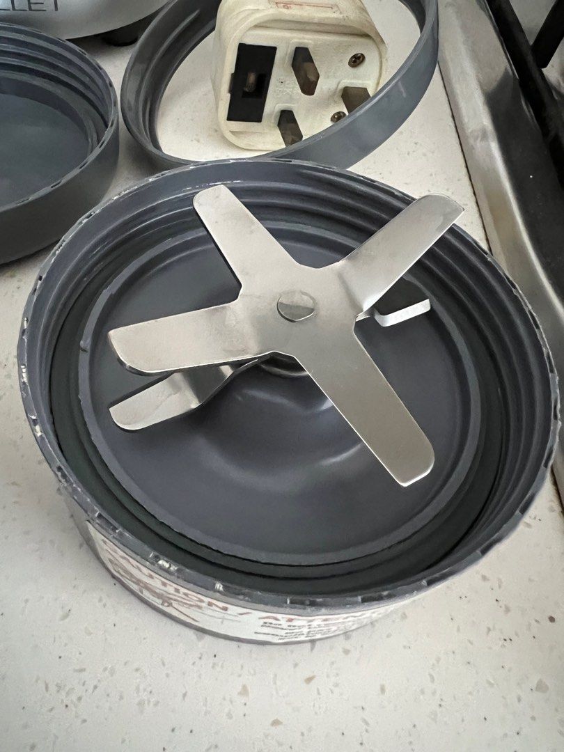 NutriBullet grinder 900W, TV & Home Appliances, Kitchen Appliances