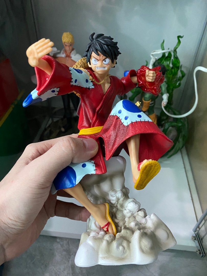 One piece bootleg figures, Hobbies & Toys, Toys & Games on Carousell