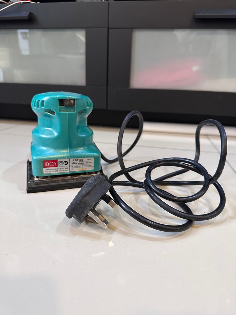 Orbital sander, Furniture & Home Living, Home Improvement