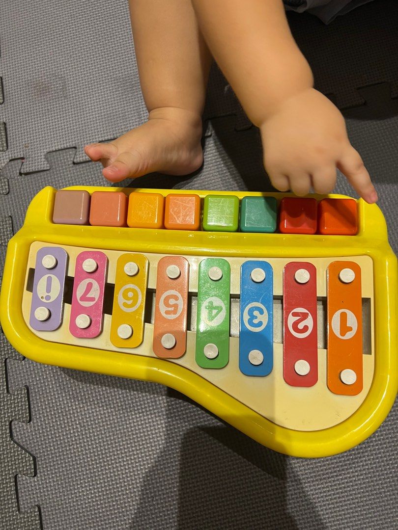 Piano / Xylophone (Category: Musical Instruments) located in Manila. Submitted by cicada15 (Listing ID 1234166226, Image 2). Description: .