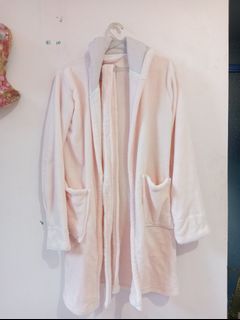 (Category: ) located in . Submitted by closetkatips (Listing ID 1234154582, Image 1). Description: .