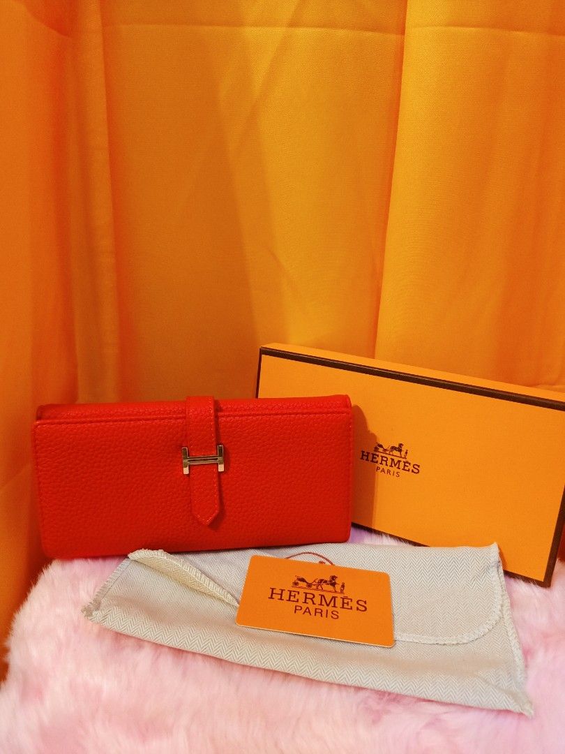 Preloved Hermes Wallet (Category: Luxury Bags & Wallets) located in Cebu City. Submitted by day.98 (Listing ID 1234067644, Image 1). Description: from USA tolo leather no flaws coded & etikita with dust bag & box.