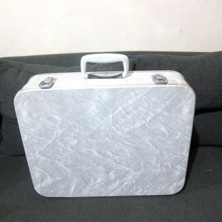 PreOwned RARE WHITE VINTAGE luggage
