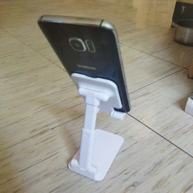 retractable foldable cellphone holder/ cellphone stand (Category: Mounts & Holders) located in Taguig. Submitted by preloved_city (Listing ID 1234171101, Image 3). Description: brand new! i have 5 pieces in stock of these! All items are negotiable, just message me. I can send additional pictures or infos about the item if you're interested. the more items you get, i can make higher discount😊 I will include freebies in every order. If you make an