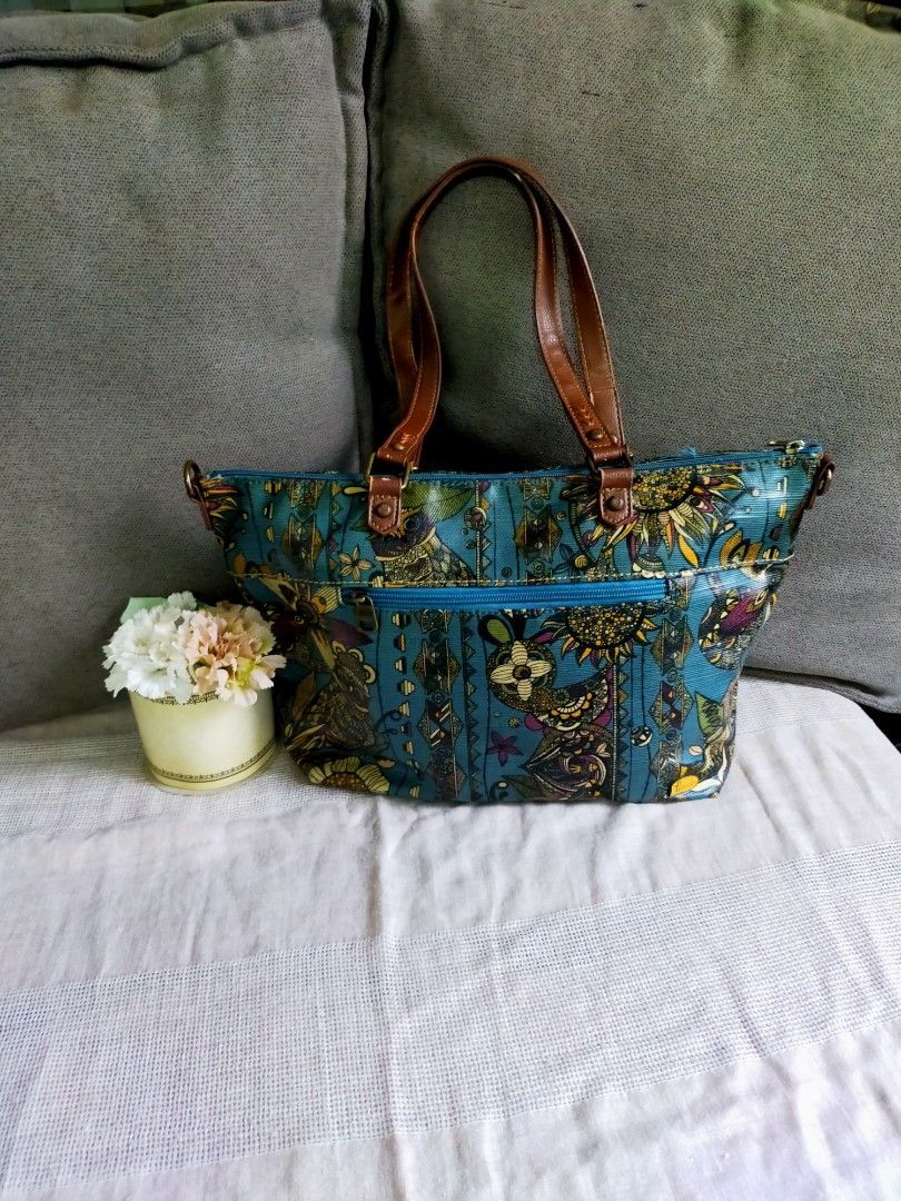 Sakroots bag shop