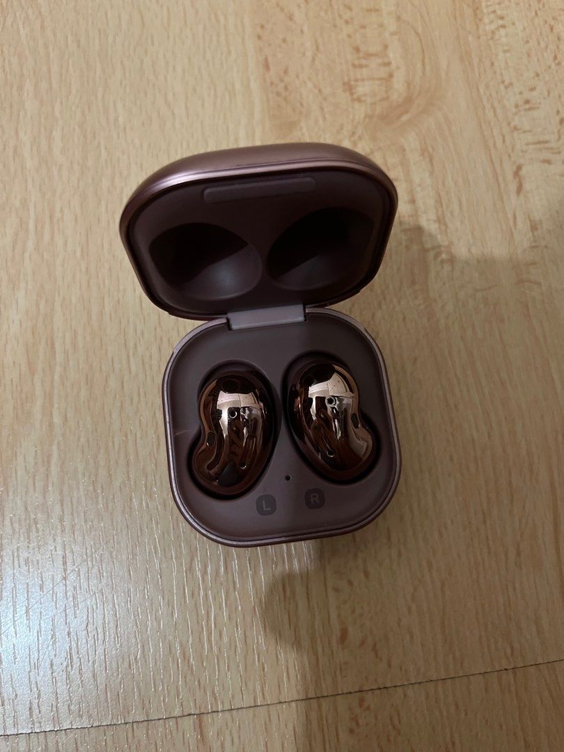 Samsung Earbuds, Audio, Portable Audio Accessories on Carousell