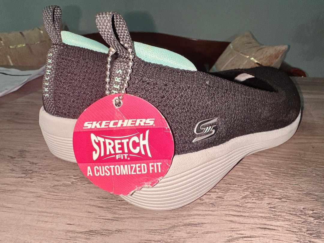 Memory foam sale skechers price