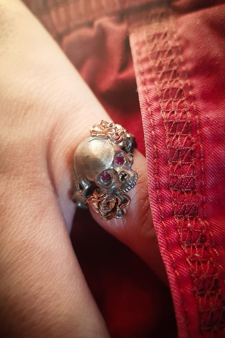 SKULL RING DOUBLE ROSES GOLD PLATING WITH RUBY by