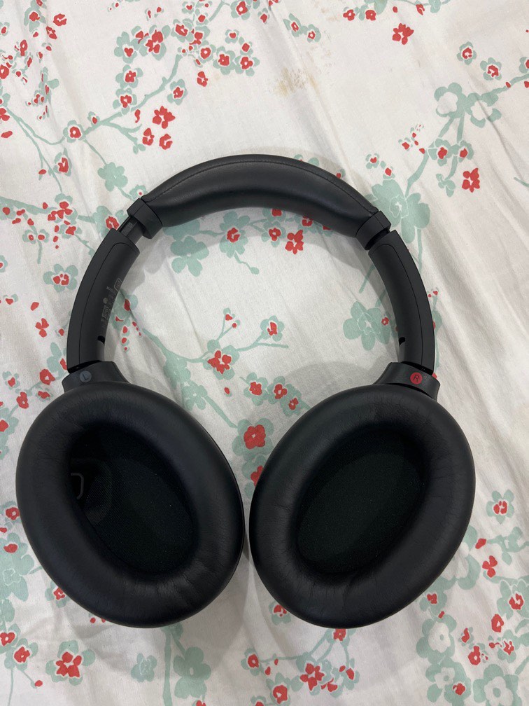 Sony xm4, Audio, Headphones & Headsets on Carousell